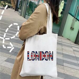 Tote bag noir Lettres LONDON colorées avec l'Union Jack